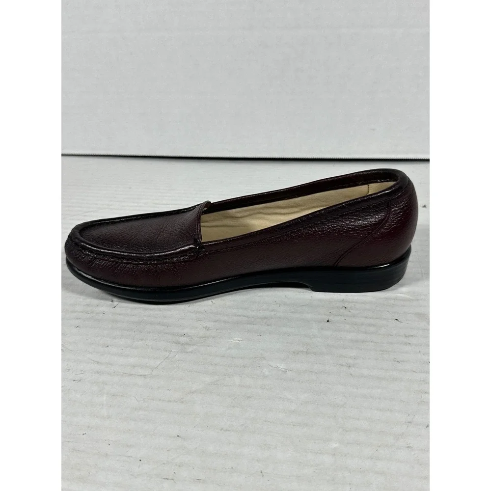 SAS Womens Burgundy Pebbled Leather Tripad ComfortLoafers Made in USA Size 6.5 S
